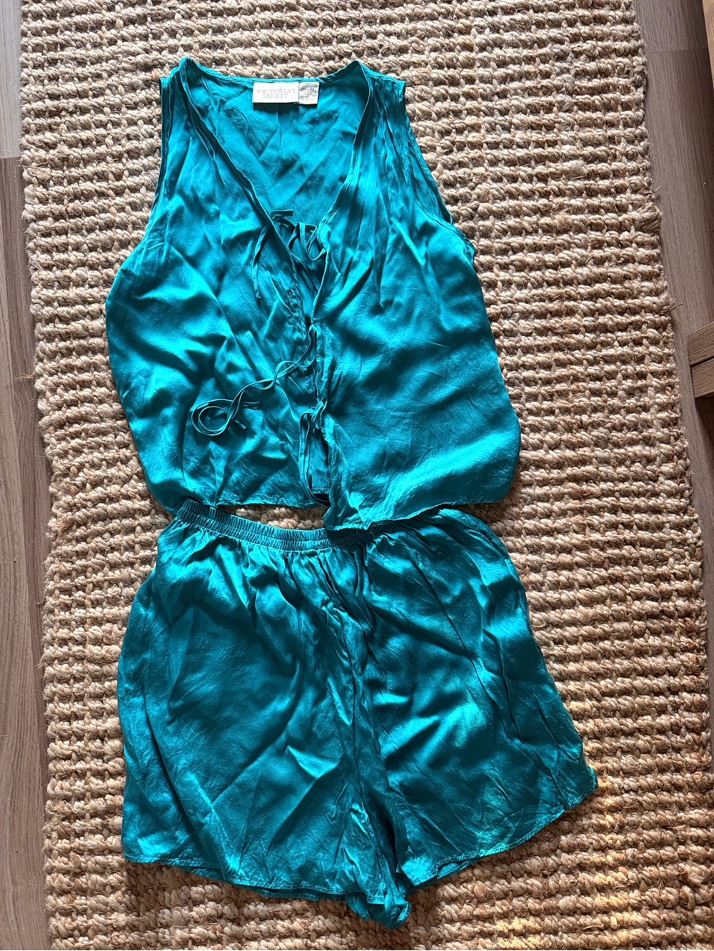 Vintage gold label 100% silk Victoria secret Teal Two-Piece Top & Shorts Set